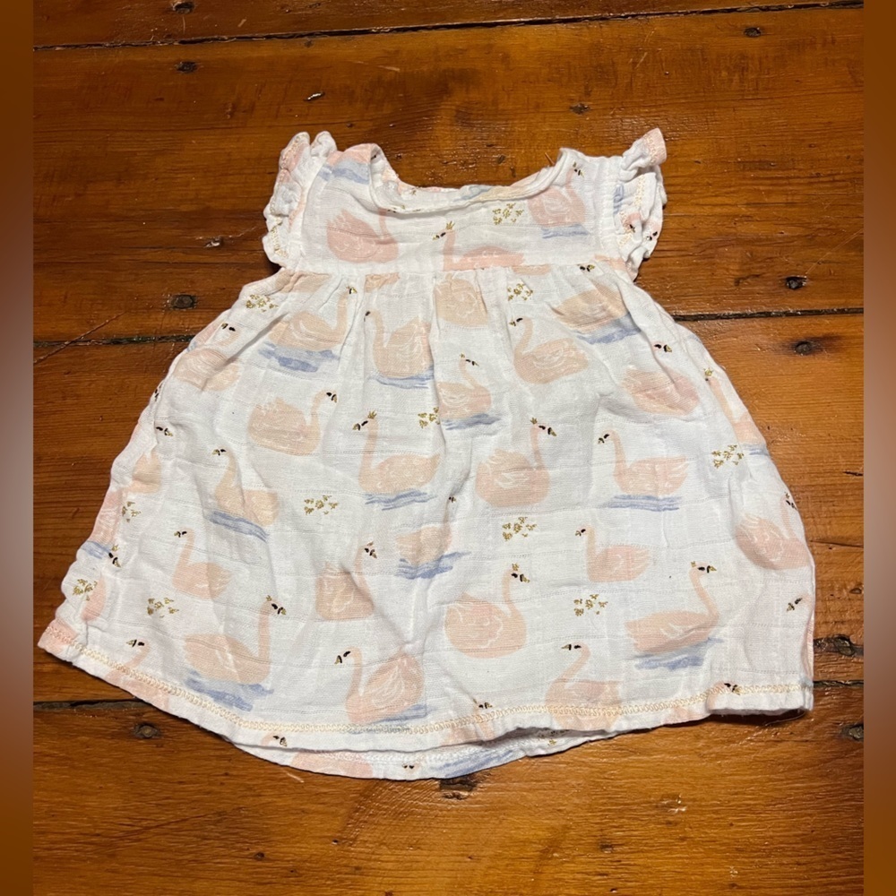 Mudpie girls 3-6 months white gauzey dress with pink swans ruffle short sleeve